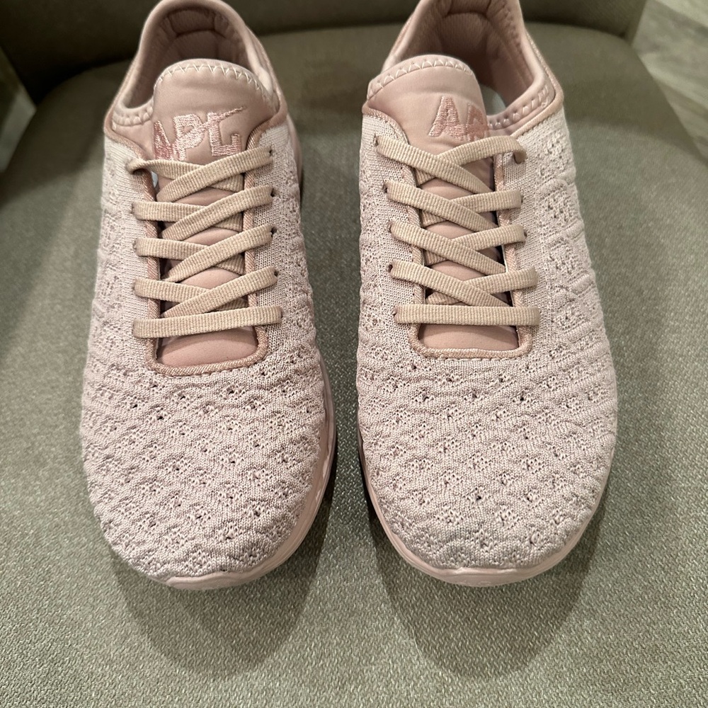 APL Women's Light Pink Knit Sneakers